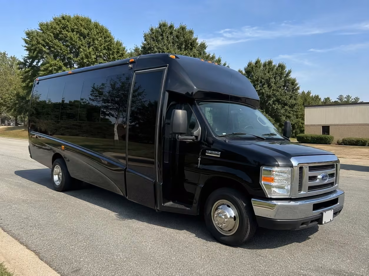 15 35 passenger minibus