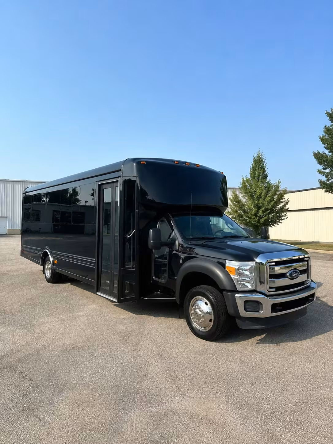 18 passenger party bus